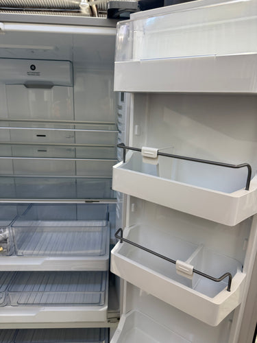 Factory second 569l Fisher&Paykel French Door Fridge Model: RF610ADUB5 - Second Hand Appliances Geebung